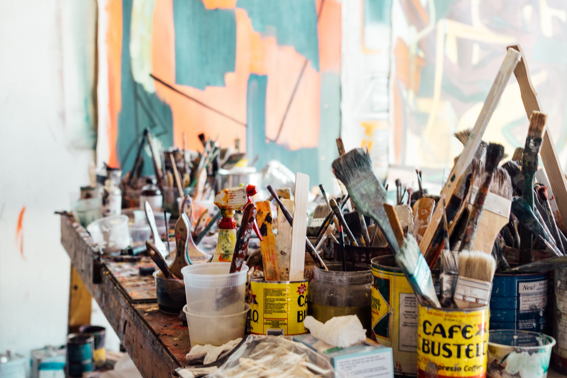 A Guide to Artists' Paint Brushes